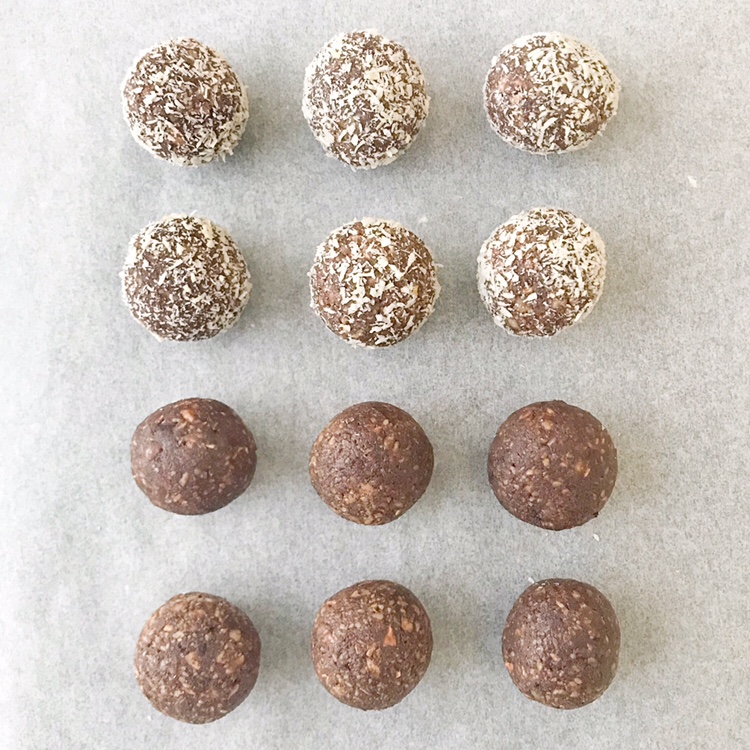 Nut free bliss balls